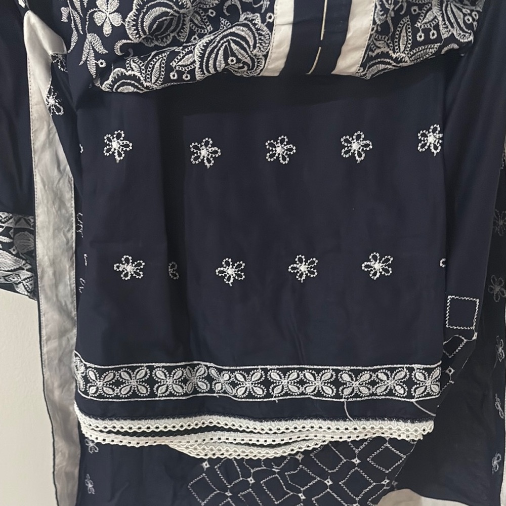 Navy and White Embroidered 3 pc suit size L semi formal - Picture 7 of 7